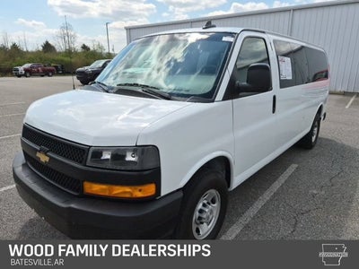 2025 Chevrolet Express Passenger 1LS