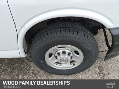 2024 Chevrolet Express Passenger 3500 1LS