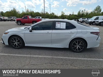 2022 Toyota Camry SE