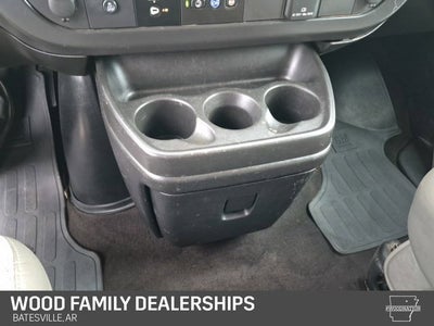 2024 Chevrolet Express Passenger 3500 1LS