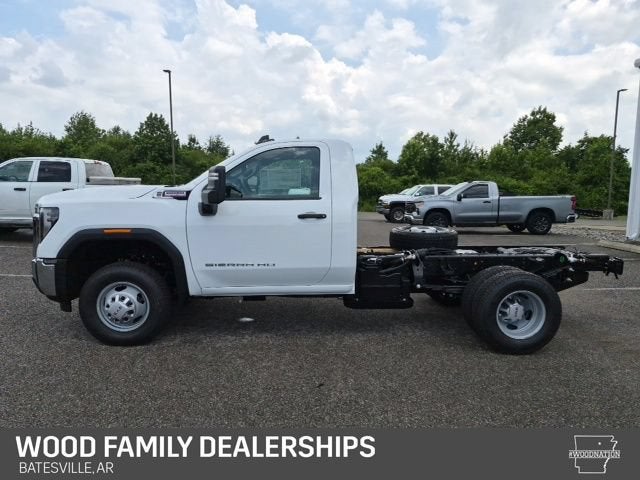 2026 GMC Sierra 3500 HD Chassis Cab Pro