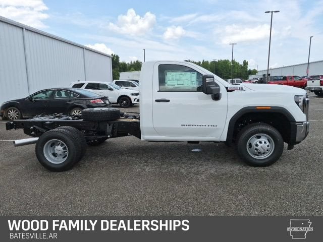 2026 GMC Sierra 3500 HD Chassis Cab Pro