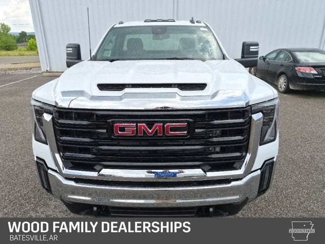 2026 GMC Sierra 3500 HD Chassis Cab Pro