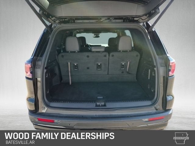 2024 GMC Acadia AT4