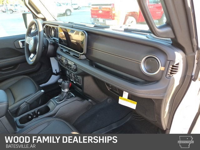 2027 Jeep Wrangler WRANGLER 4-DOOR SAHARA