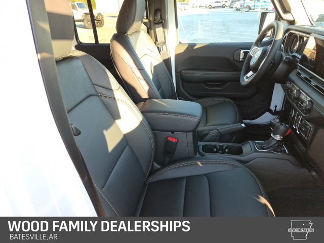 2027 Jeep Wrangler WRANGLER 4-DOOR SAHARA