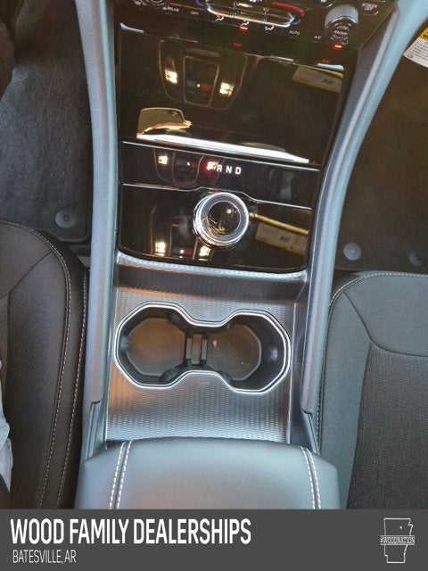 2027 Jeep Grand Cherokee GRAND CHEROKEE LAREDO X 4X4