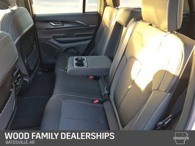 2027 Jeep Grand Cherokee GRAND CHEROKEE LAREDO X 4X4
