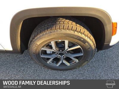 2027 Jeep Grand Cherokee GRAND CHEROKEE LAREDO X 4X4
