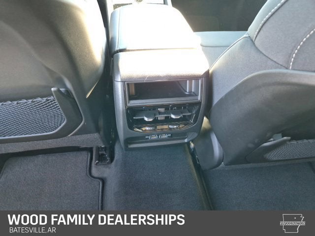 2027 Jeep Grand Cherokee GRAND CHEROKEE LAREDO 4X4