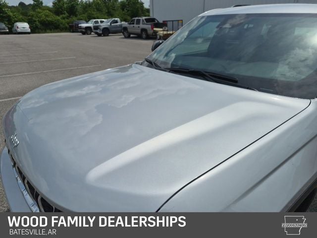 2026 Jeep Grand Cherokee GRAND CHEROKEE LAREDO X 4X4