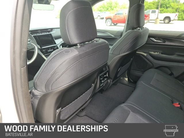2026 Jeep Grand Cherokee GRAND CHEROKEE LAREDO X 4X4