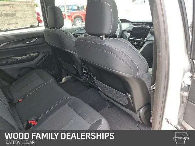 2026 Jeep Grand Cherokee GRAND CHEROKEE LAREDO X 4X4