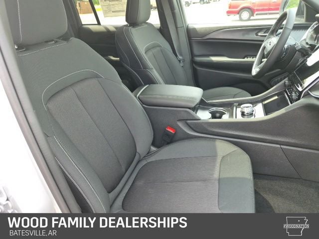 2026 Jeep Grand Cherokee GRAND CHEROKEE LAREDO X 4X4