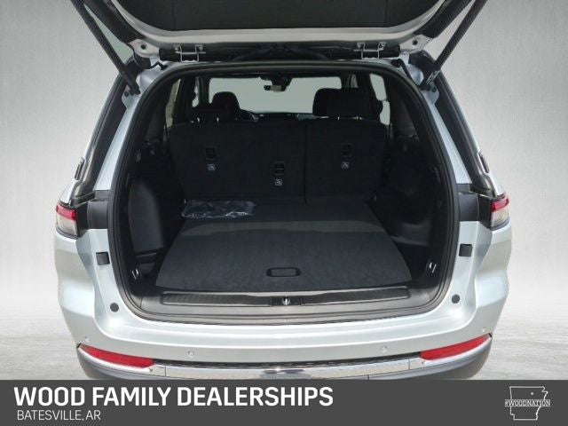 2026 Jeep Grand Cherokee GRAND CHEROKEE LAREDO X 4X4