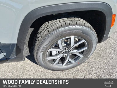 2027 Jeep Grand Cherokee GRAND CHEROKEE LAREDO 4X4