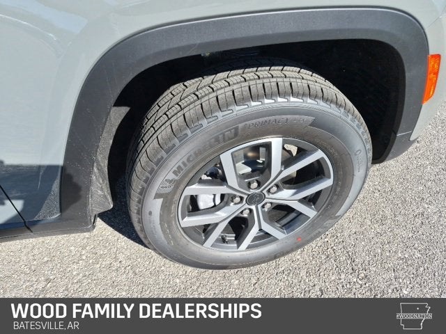 2027 Jeep Grand Cherokee GRAND CHEROKEE LAREDO 4X4