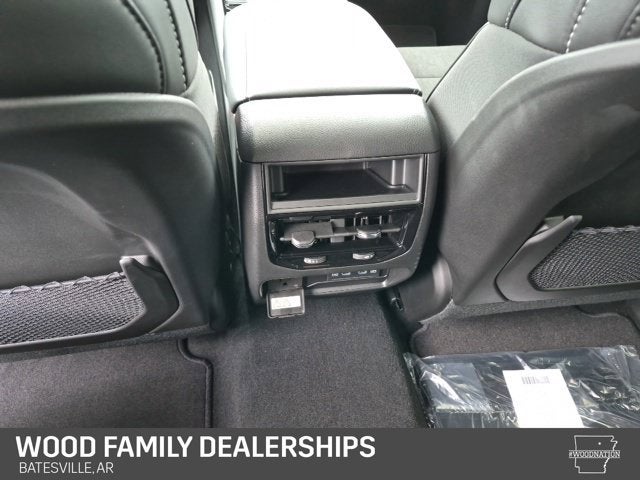 2027 Jeep Grand Cherokee GRAND CHEROKEE LAREDO ALTITUDE 4X4