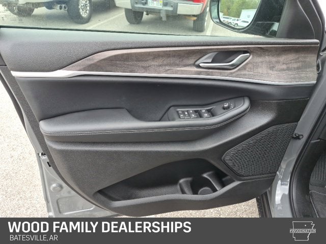 2027 Jeep Grand Cherokee GRAND CHEROKEE LAREDO ALTITUDE 4X4