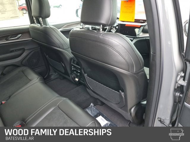 2027 Jeep Grand Cherokee GRAND CHEROKEE LAREDO ALTITUDE 4X4