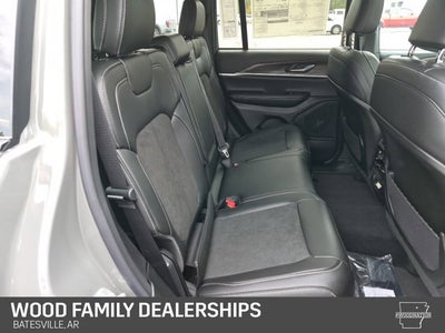 2027 Jeep Grand Cherokee GRAND CHEROKEE LAREDO ALTITUDE 4X4