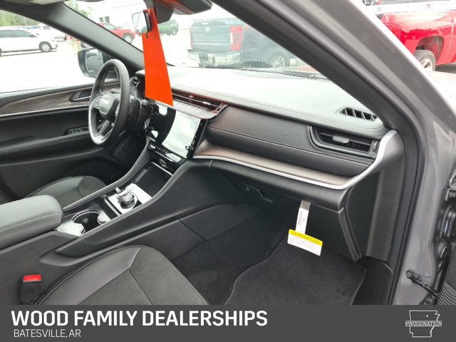 2027 Jeep Grand Cherokee GRAND CHEROKEE LAREDO ALTITUDE 4X4