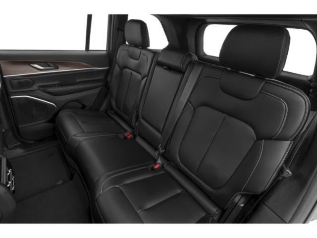 2027 Jeep Grand Cherokee GRAND CHEROKEE LAREDO ALTITUDE 4X4