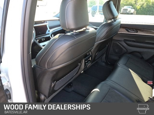 2027 Jeep Grand Cherokee GRAND CHEROKEE LAREDO ALTITUDE 4X4