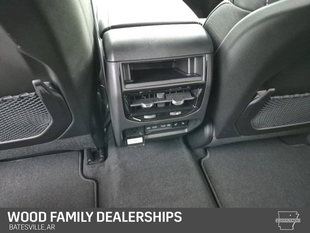 2027 Jeep Grand Cherokee GRAND CHEROKEE LIMITED RESERVE 4X4