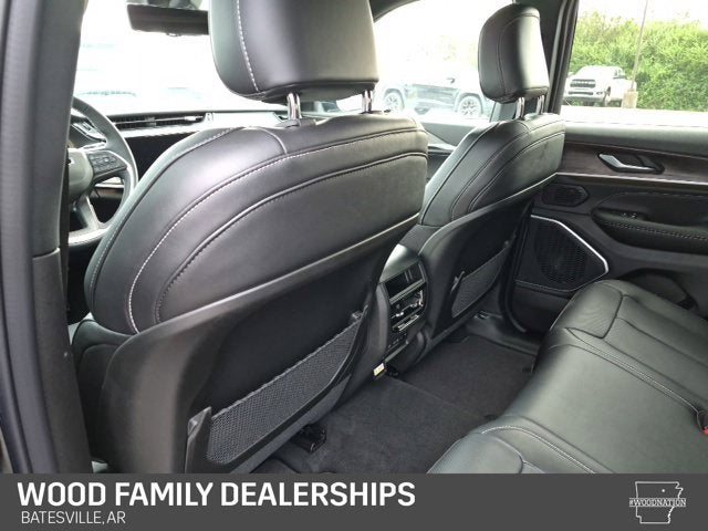 2027 Jeep Grand Cherokee GRAND CHEROKEE LIMITED RESERVE 4X4