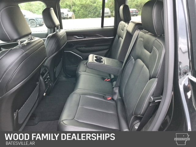 2027 Jeep Grand Cherokee GRAND CHEROKEE LIMITED RESERVE 4X4