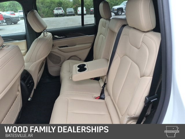 2027 Jeep Grand Cherokee GRAND CHEROKEE LIMITED 4X4