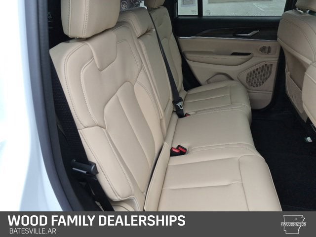 2027 Jeep Grand Cherokee GRAND CHEROKEE LIMITED 4X4