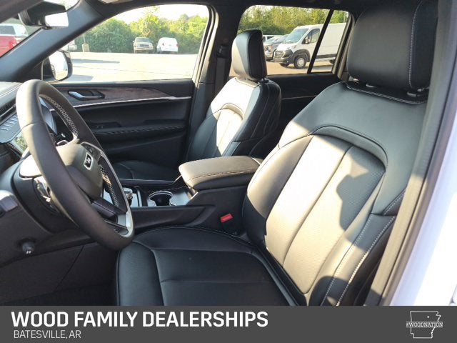 2027 Jeep Grand Cherokee GRAND CHEROKEE LIMITED 4X4