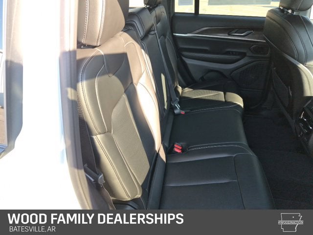 2027 Jeep Grand Cherokee GRAND CHEROKEE LIMITED 4X4