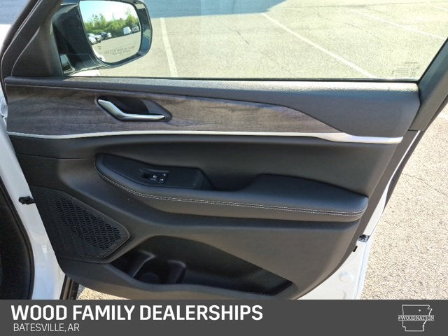 2027 Jeep Grand Cherokee GRAND CHEROKEE LIMITED 4X4