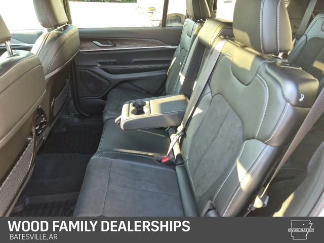 2026 Jeep Grand Cherokee GRAND CHEROKEE L LAREDO ALTITUDE 4X4