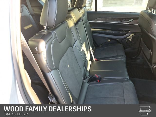 2026 Jeep Grand Cherokee GRAND CHEROKEE L LAREDO ALTITUDE 4X4