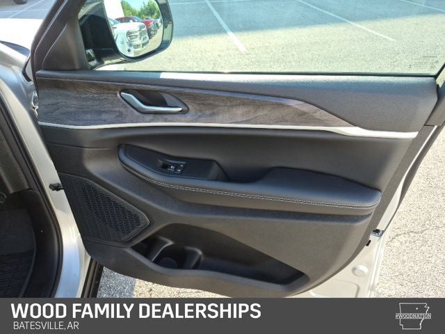 2026 Jeep Grand Cherokee GRAND CHEROKEE L LAREDO ALTITUDE 4X4