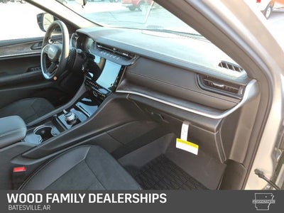2026 Jeep Grand Cherokee GRAND CHEROKEE L LAREDO ALTITUDE 4X4