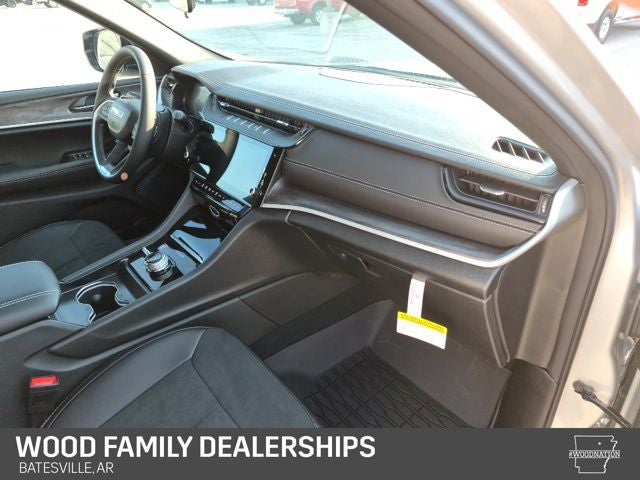 2026 Jeep Grand Cherokee GRAND CHEROKEE L LAREDO ALTITUDE 4X4