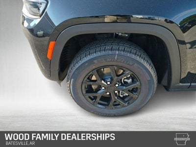 2026 Jeep Grand Cherokee GRAND CHEROKEE L LAREDO ALTITUDE 4X4