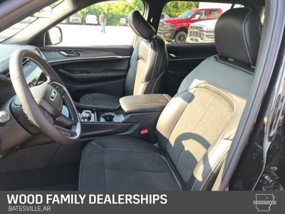 2026 Jeep Grand Cherokee GRAND CHEROKEE L LAREDO ALTITUDE 4X4