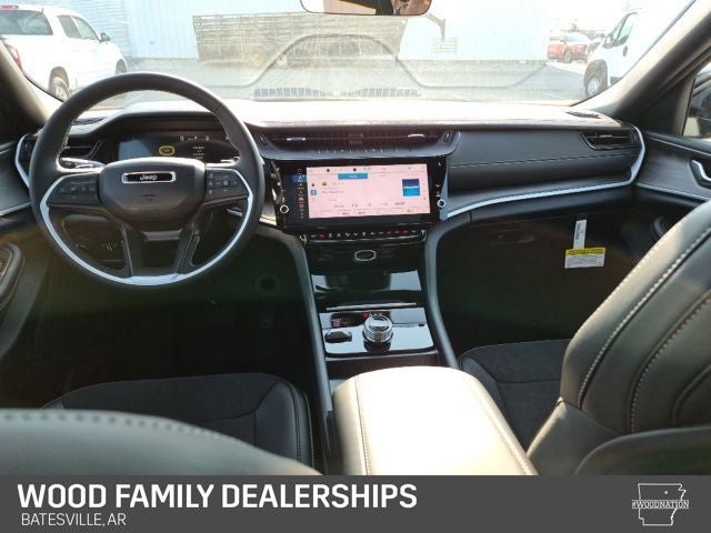 2026 Jeep Grand Cherokee GRAND CHEROKEE L LAREDO ALTITUDE 4X4