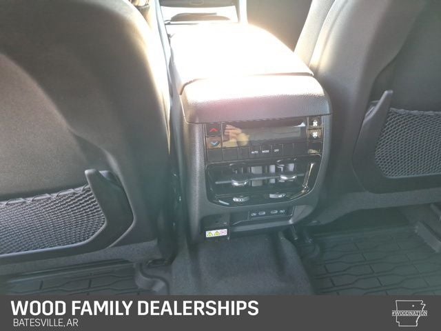 2026 Jeep Grand Cherokee GRAND CHEROKEE L LAREDO ALTITUDE 4X4