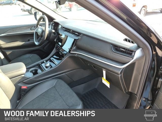 2026 Jeep Grand Cherokee GRAND CHEROKEE L LAREDO ALTITUDE 4X4