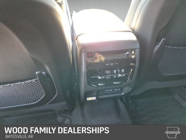 2026 Jeep Grand Cherokee GRAND CHEROKEE L LAREDO ALTITUDE 4X4