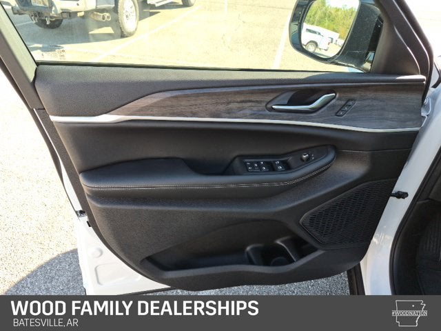 2027 Jeep Grand Cherokee GRAND CHEROKEE L LIMITED 4X4