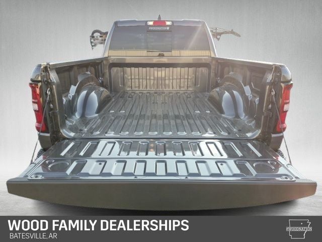 2026 RAM 1500 RAM 1500 EXPRESS QUAD CAB 4X4 6'4' BOX