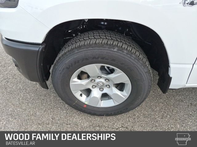 2026 RAM 1500 RAM 1500 TRADESMAN CREW CAB 4X4 5'7' BOX